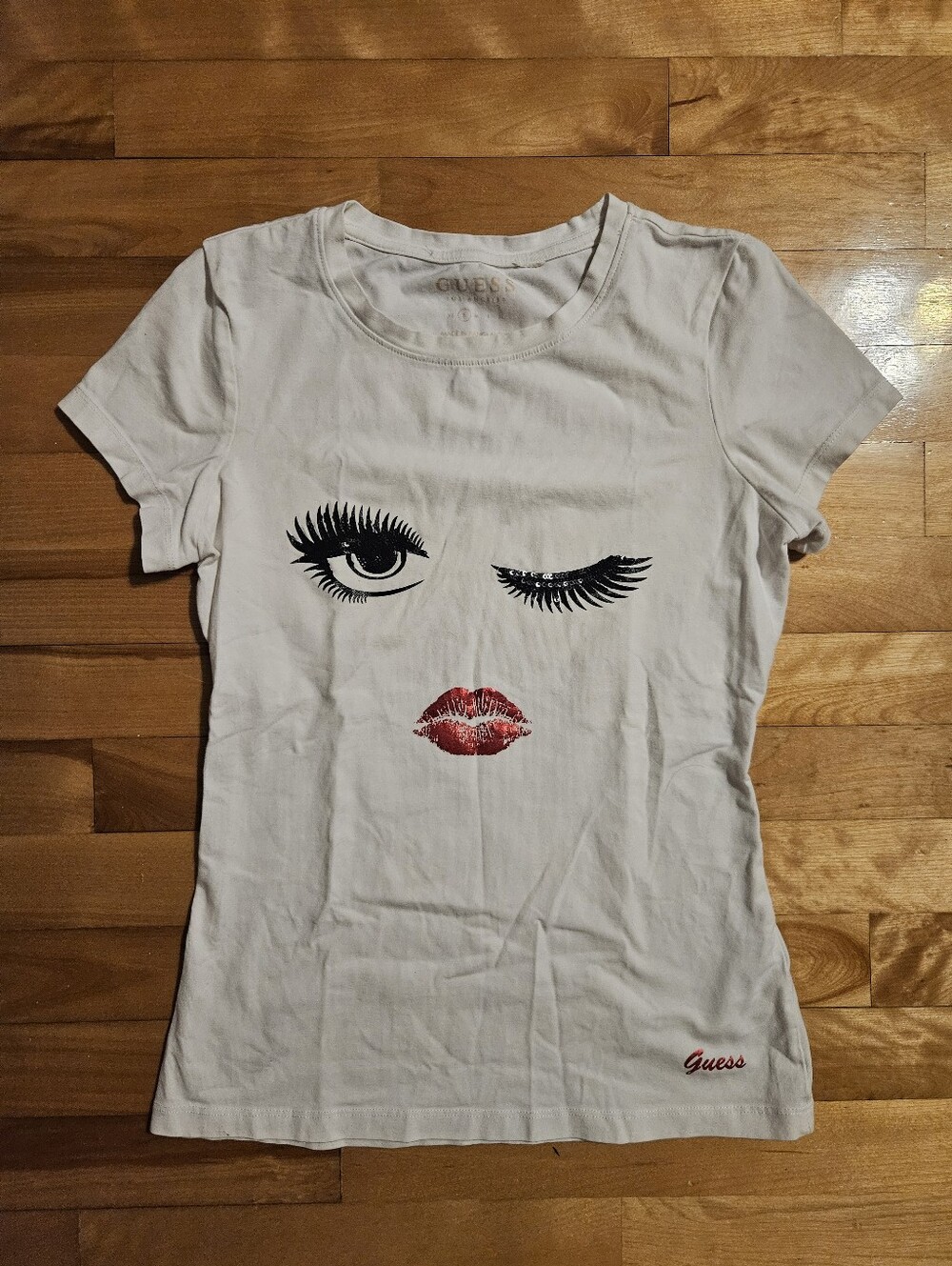 Guess Fitted T-Shirt Glamour Wink Face Eyes Lips Sequins Shine Size S